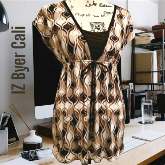 Iz Byer Tops - IZ by Cali Reto Style Blouse